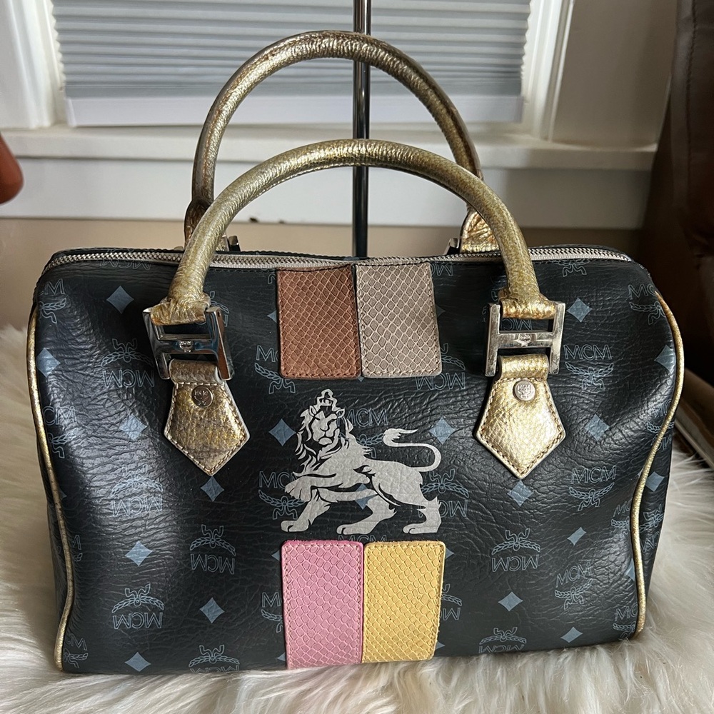 MCM Princess Lion Boston Bag Black Visetos